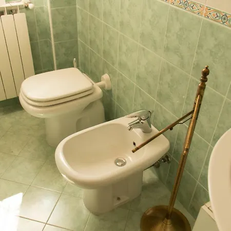 Sarno Via Tintoretto * Σιρμιόνε